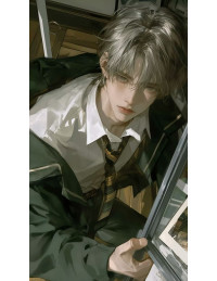 Quỷ dị trong hộp ngày nào cũng muốn hôn tôi